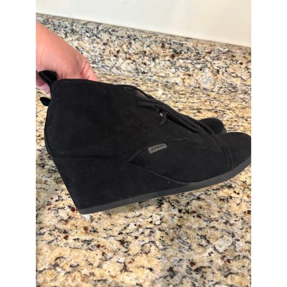 Bongo Black Bootie Shoes Boots Size 6.5 Woman Wedge Suede - Picture 7 of 7